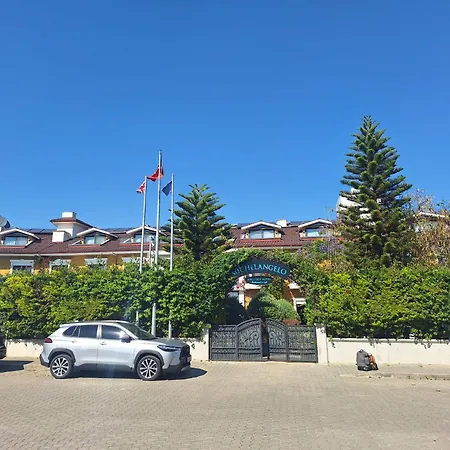 Michelangelo Boutique Hotel 2*